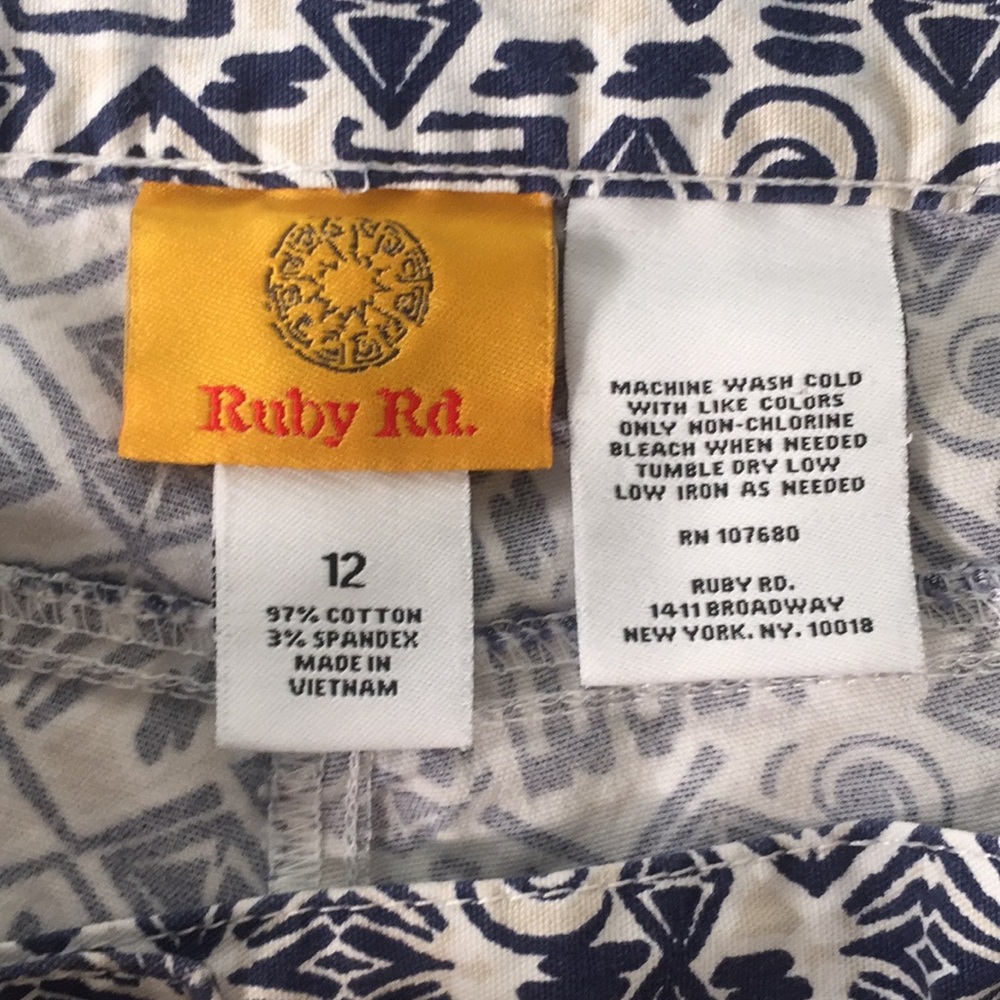 Ruby Rd lightweight capris - Picture 4 of 6